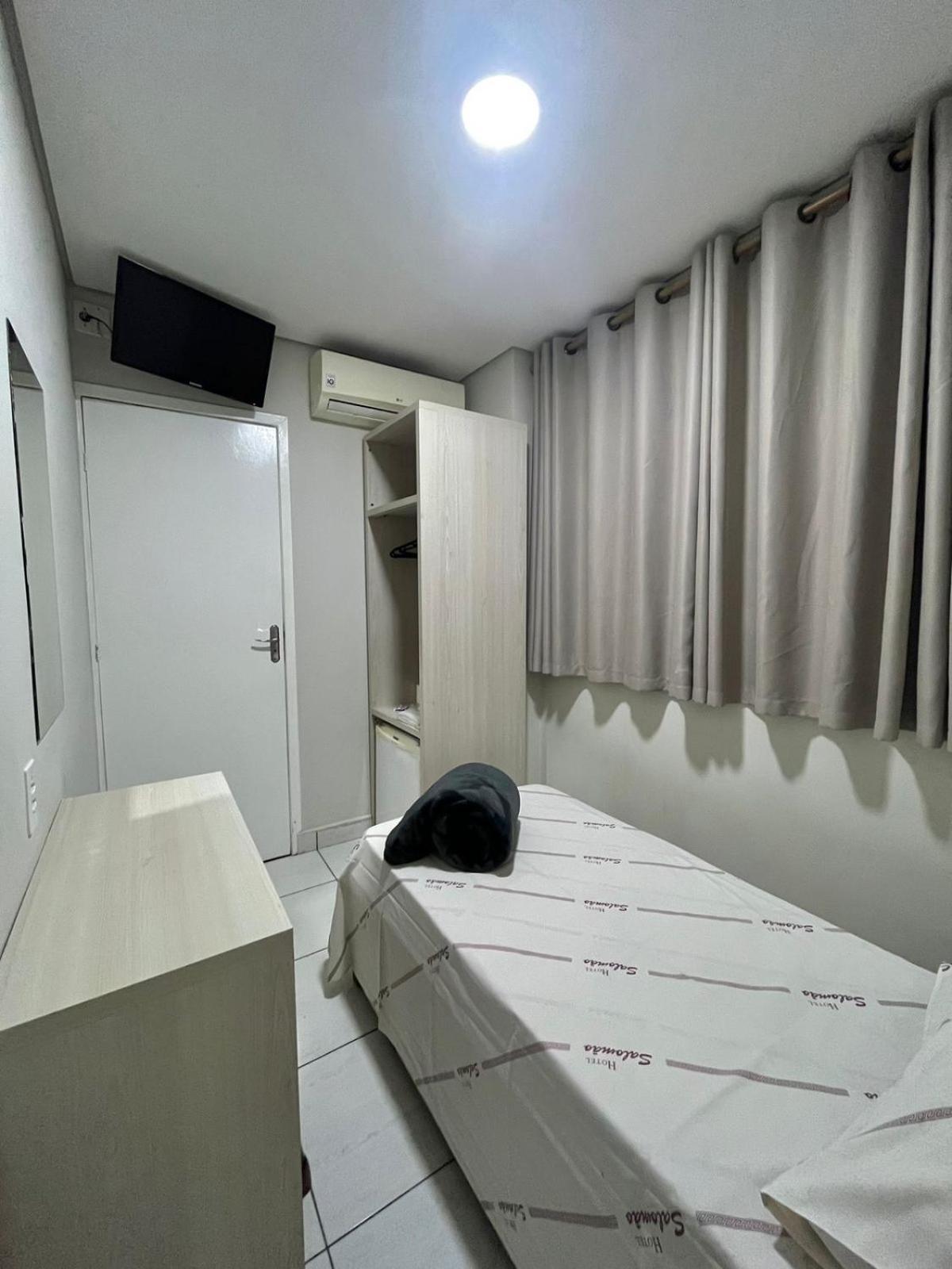 Hotel Salomao - Proximo A 25 De Marco, Bom Retiro, Bras E Rua Santa Efigenia, A 2 Minutos Do Mirante Sampa Sky E Pista De Skate Anhangabau Sao Paulo Bagian luar foto