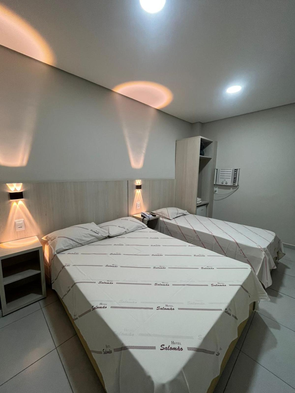 Hotel Salomao - Proximo A 25 De Marco, Bom Retiro, Bras E Rua Santa Efigenia, A 2 Minutos Do Mirante Sampa Sky E Pista De Skate Anhangabau Sao Paulo Bagian luar foto