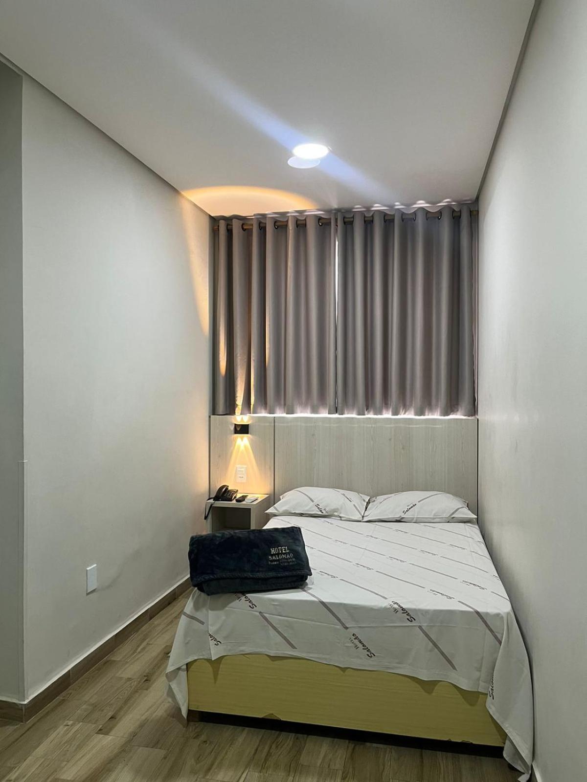 Hotel Salomao - Proximo A 25 De Marco, Bom Retiro, Bras E Rua Santa Efigenia, A 2 Minutos Do Mirante Sampa Sky E Pista De Skate Anhangabau Sao Paulo Bagian luar foto