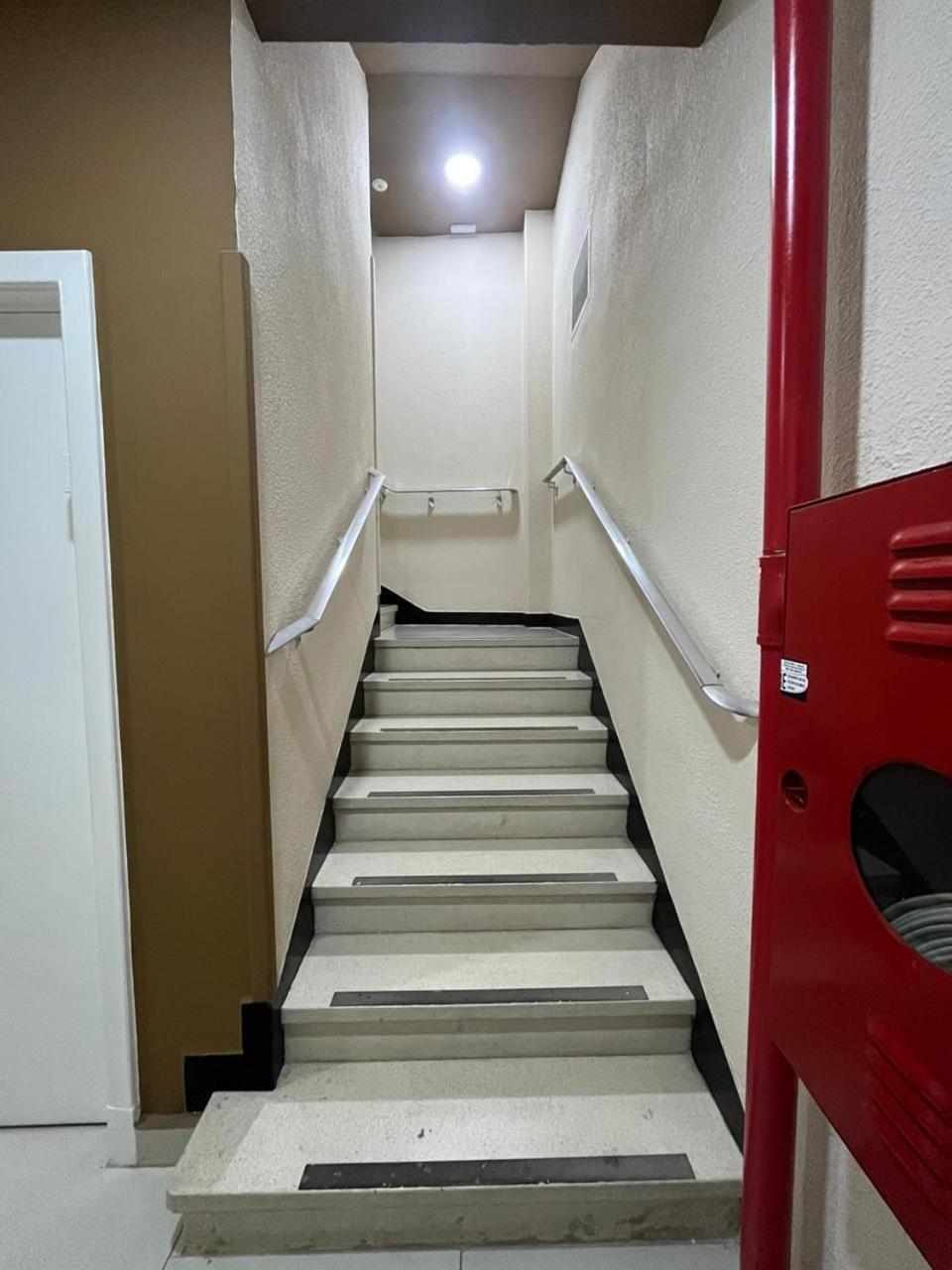 Hotel Salomao - Proximo A 25 De Marco, Bom Retiro, Bras E Rua Santa Efigenia, A 2 Minutos Do Mirante Sampa Sky E Pista De Skate Anhangabau Sao Paulo Bagian luar foto