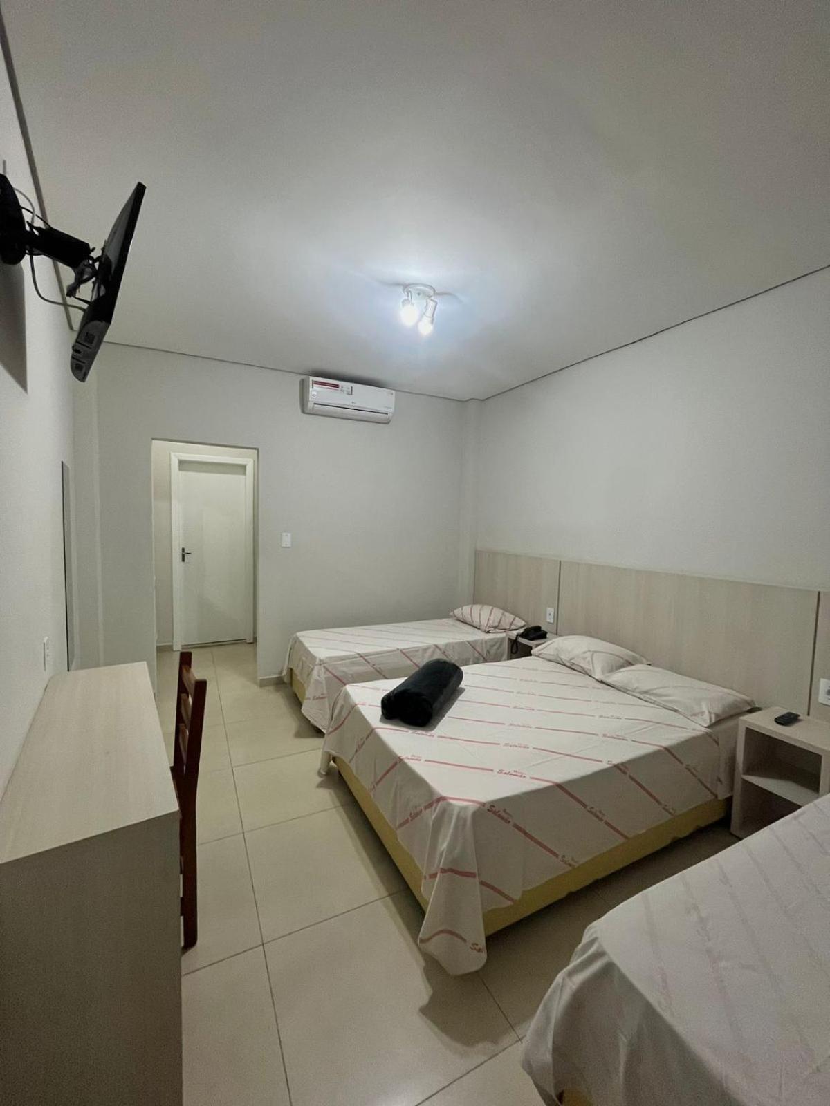 Hotel Salomao - Proximo A 25 De Marco, Bom Retiro, Bras E Rua Santa Efigenia, A 2 Minutos Do Mirante Sampa Sky E Pista De Skate Anhangabau Sao Paulo Bagian luar foto